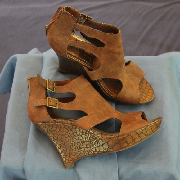 Unlisted wedge/platform fall shoes - Picture 8 of 9